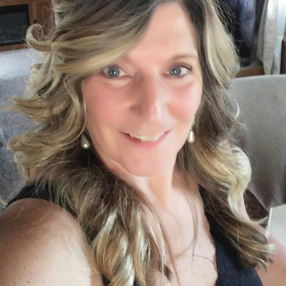 Meet your Posher, Tina - Picture 1 of 1